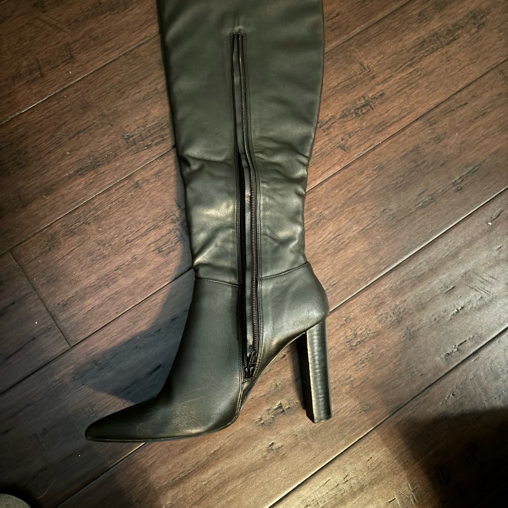 ASOS black knee high boots. Excellent condition